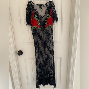 FOREVER 21 - Rose Embroidered Appliqué on Black Lace Maxi Dress